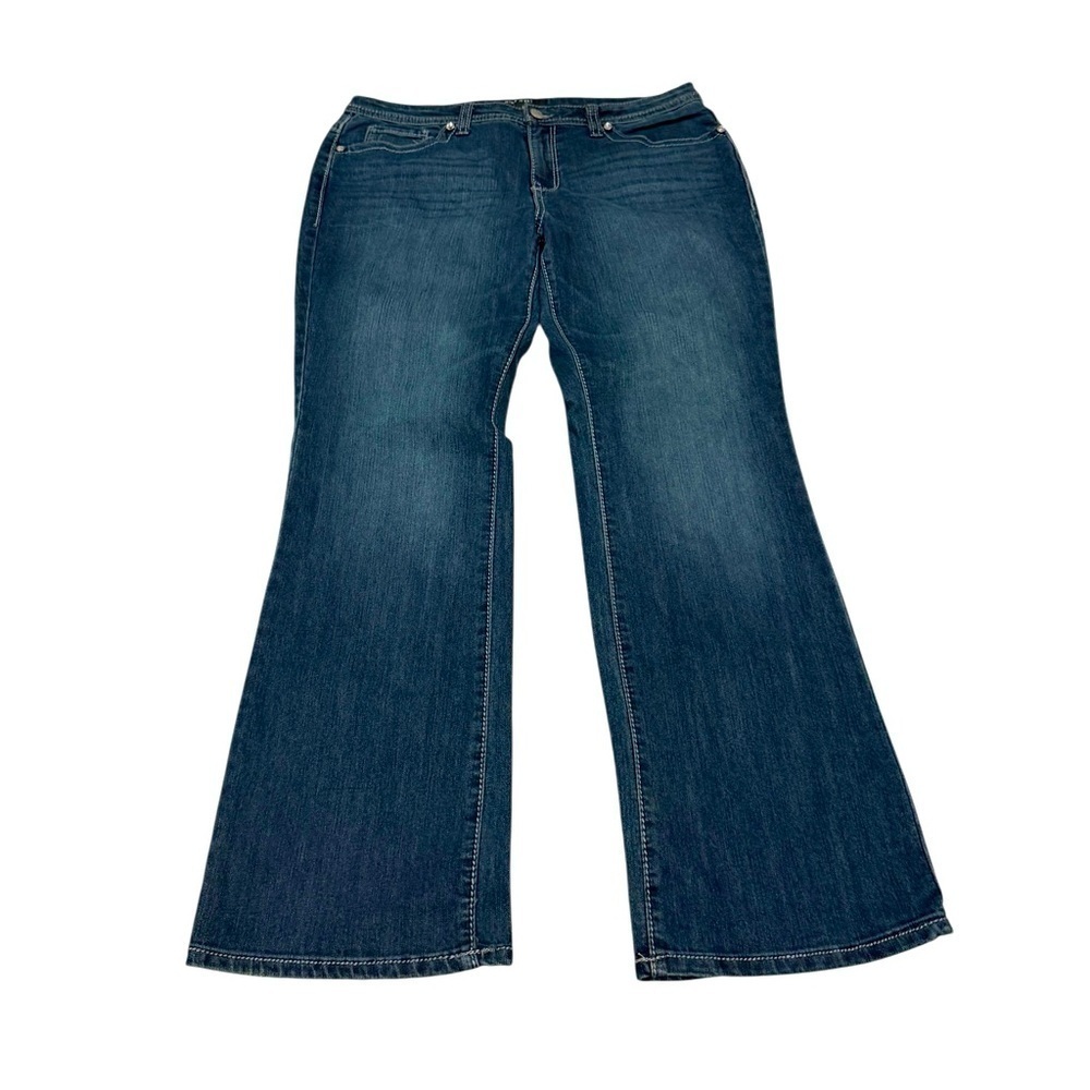 Nine West Flare Jean Medium Wash Pocket Detail Women’s Size 14/32 New with Tag